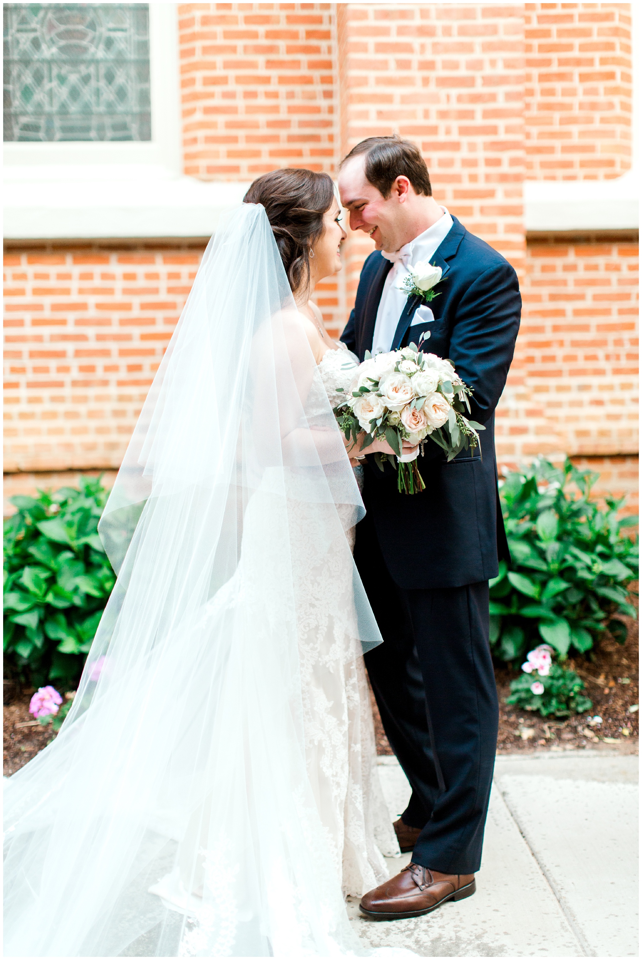 Alexandria-Wedding-Hotel Bentley-Laura-Caraway-Photography-Photographer-Louisiana_0013