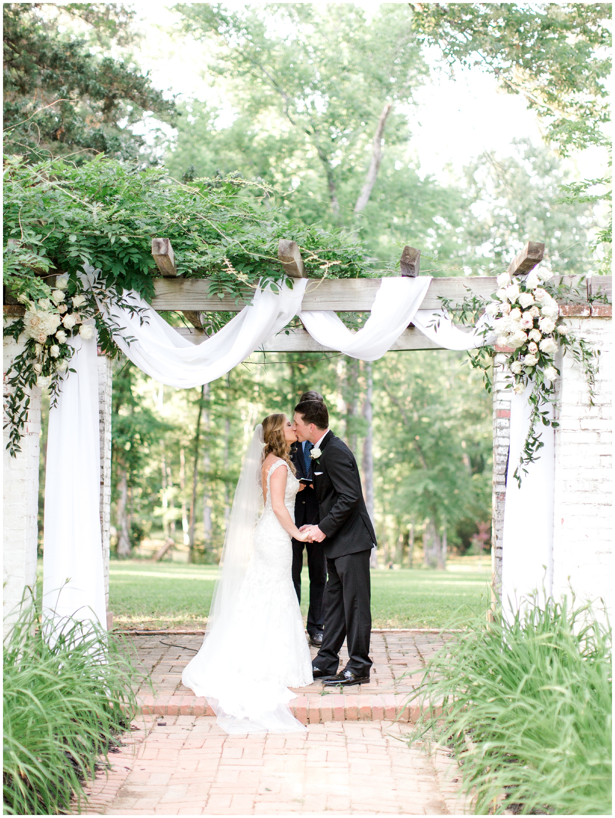 Shreveport-Wedding-Cedarcroft-Plantation-Louisiana-Laura-Caraway-Photography-Southern-Wedding 14