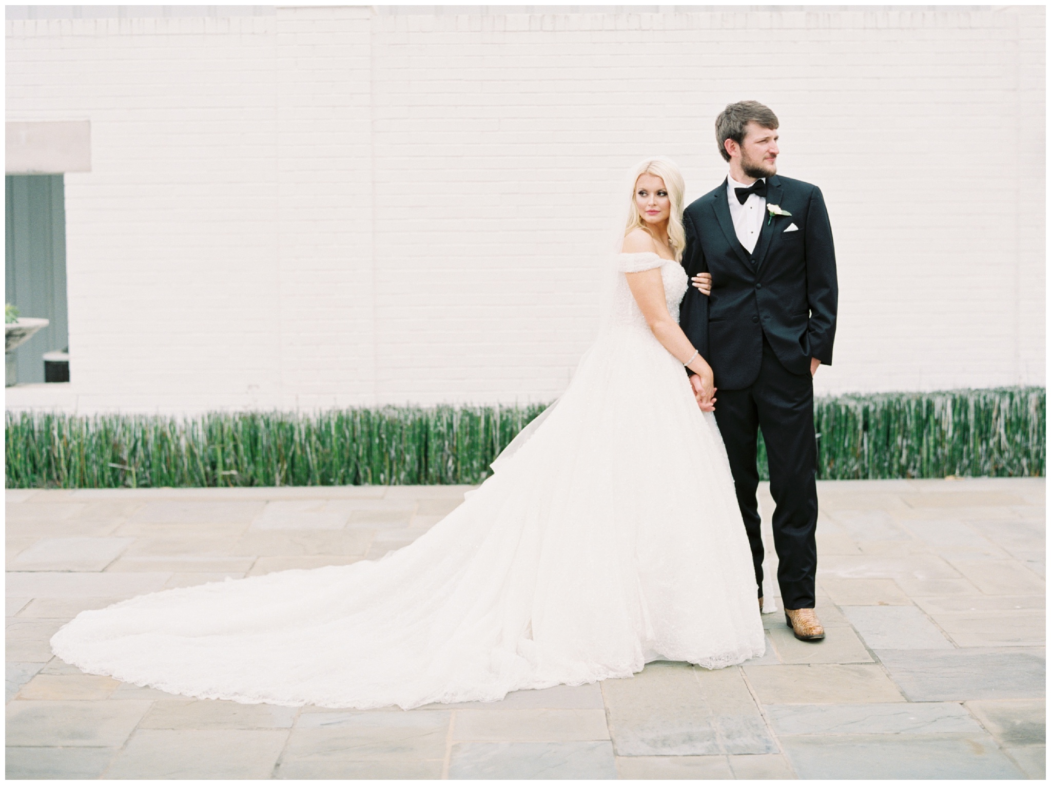 Monroe-Louisiana-Photographer-Bridals-The-Mansion-At-Redhill_0078